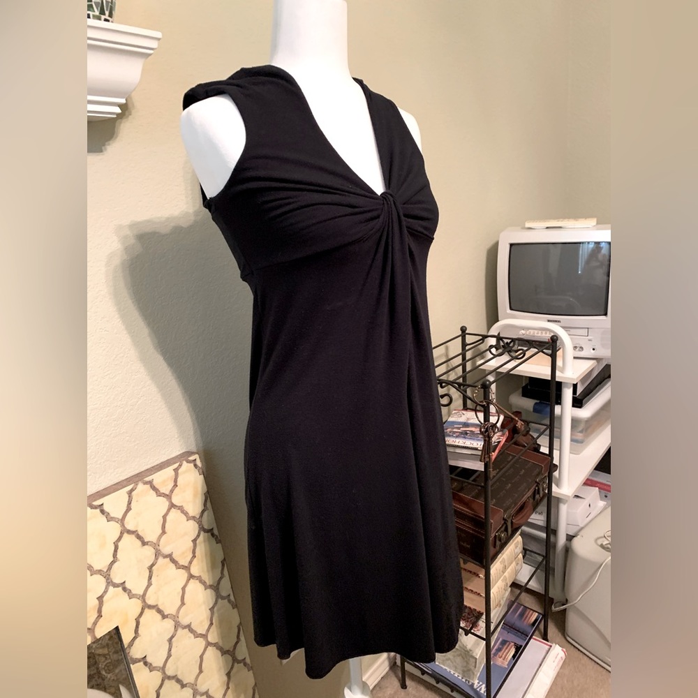 Perfect little black dress you’ll wear constantly! 💯💯💯
